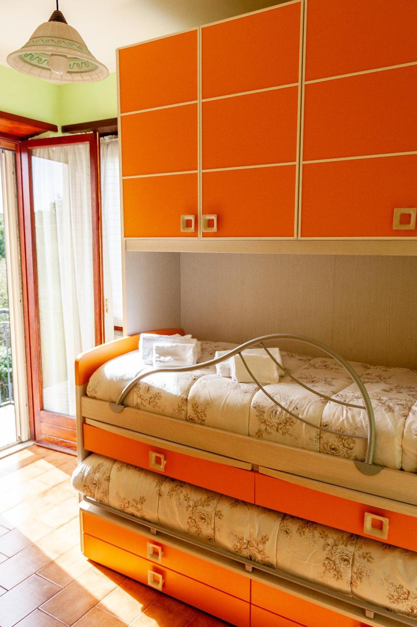 A Casa Di Marco Guesthouse - Apt Di Ciampino E Stazione Per Roma Marino Dış mekan fotoğraf