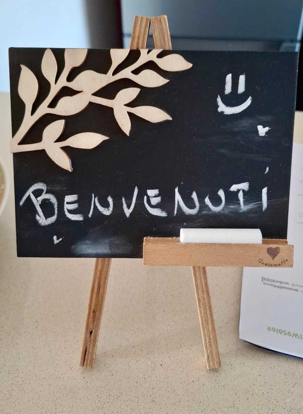 A Casa Di Marco Guesthouse - Apt Di Ciampino E Stazione Per Roma Marino Dış mekan fotoğraf
