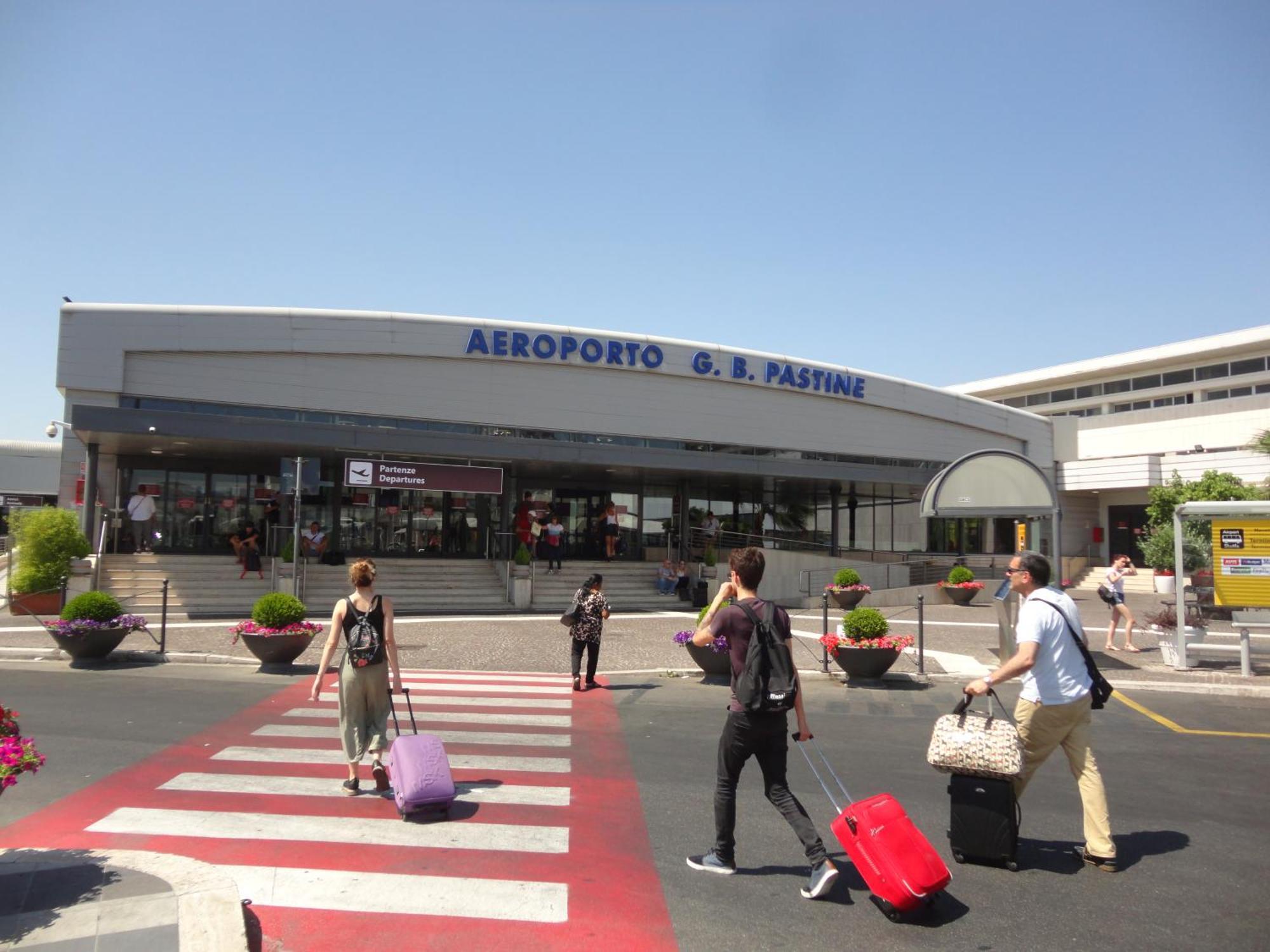 A Casa Di Marco Guesthouse - Apt Di Ciampino E Stazione Per Roma Marino Dış mekan fotoğraf