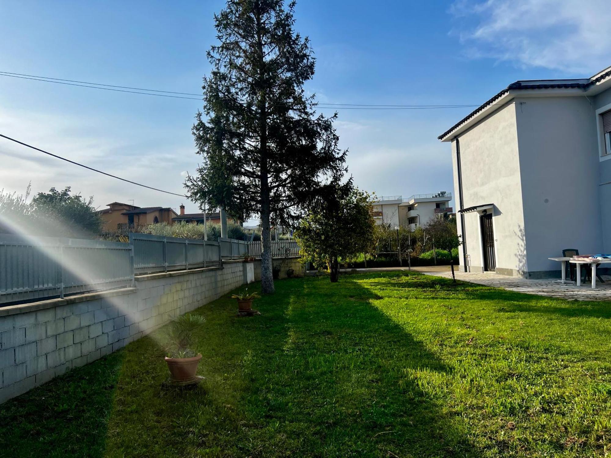 A Casa Di Marco Guesthouse - Apt Di Ciampino E Stazione Per Roma Marino Dış mekan fotoğraf